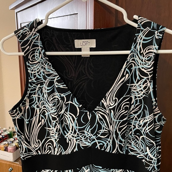Ann Taylor Loft dress stretchy size 6 - Picture 5 of 5